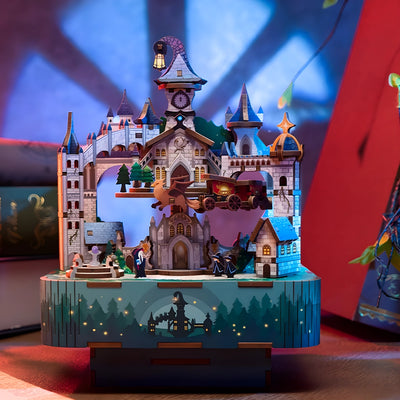 Magical Castle mit Kutsche und blau beleuchteten Schlosstürmen