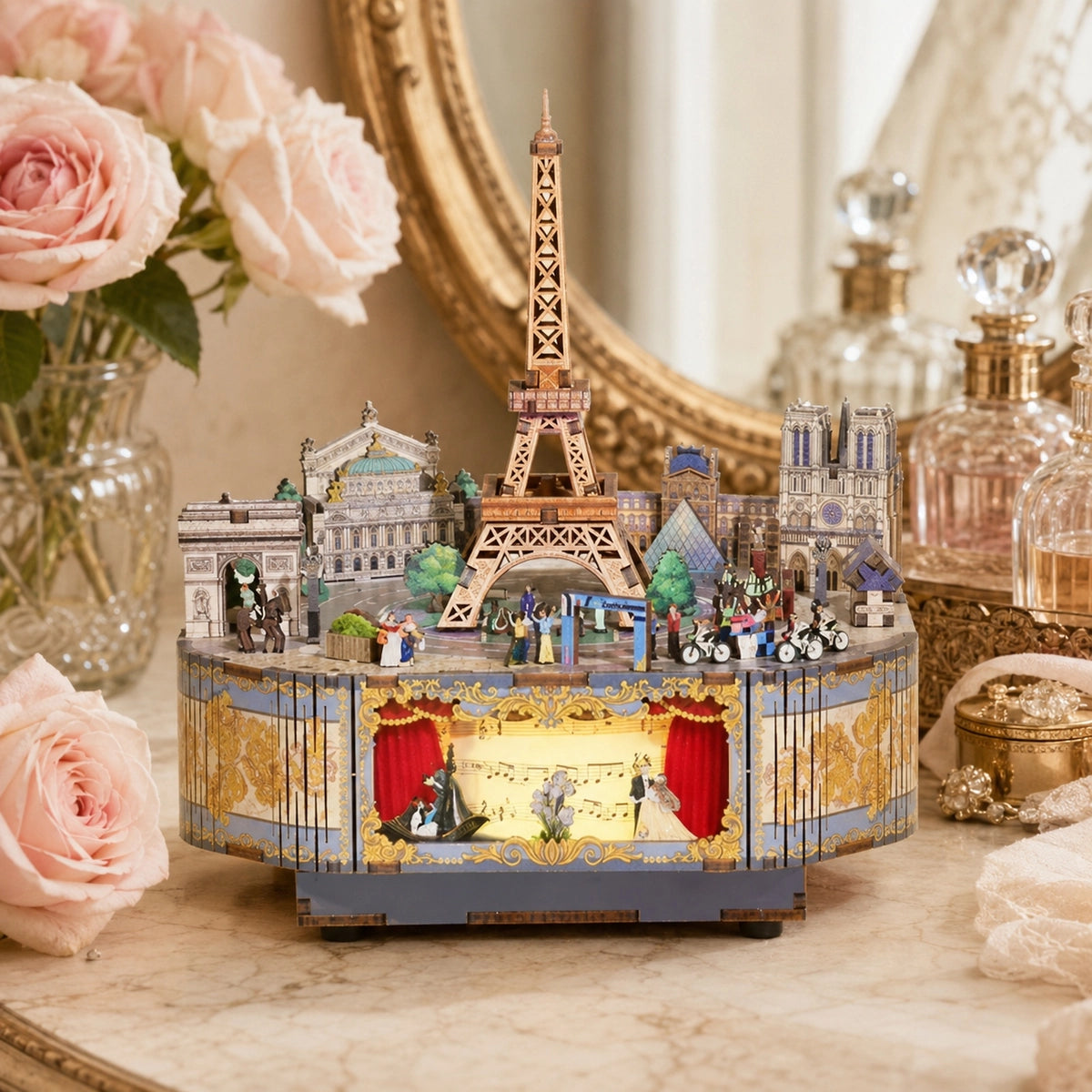 Romantic Paris avec tour Eiffel, Louvre, Opéra et Notre-Dame en miniature