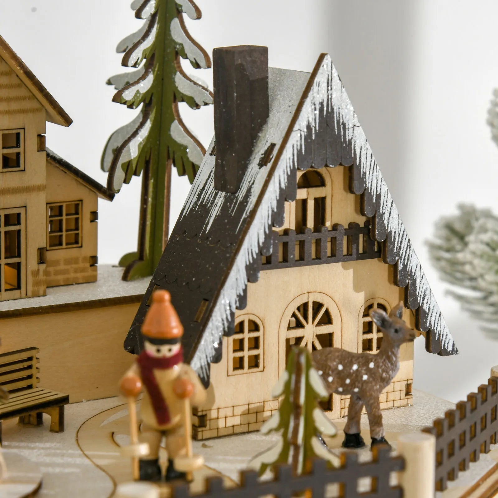 Nahaufnahme des Weihnachtsdorf Adventskalender mit reichhaltigen Details